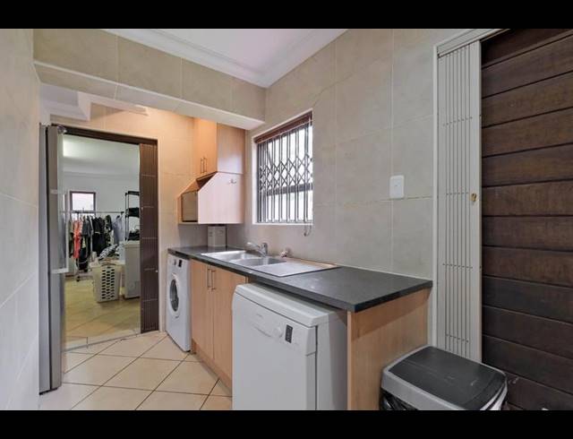 4 BEDROOM HOUSE FOR SALE IN RIETVALLEIRAND